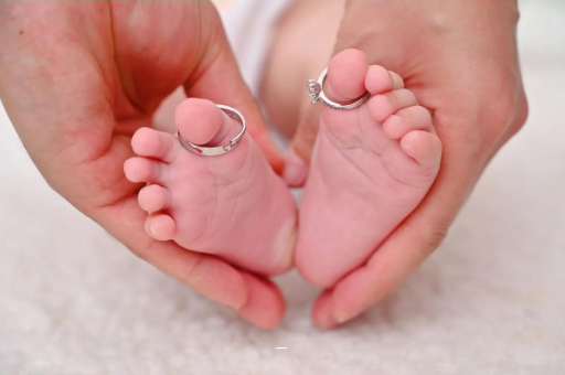 供卵助孕联系方式几个月宝宝可以枕枕头